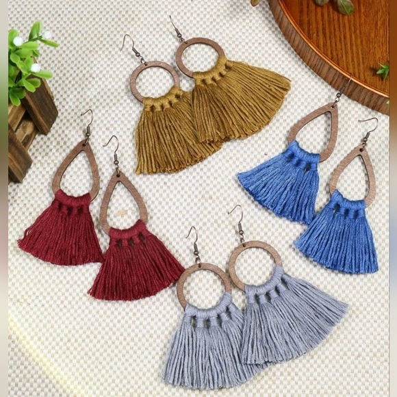 Jewelry - NWT Set of Four Tassel Earrings